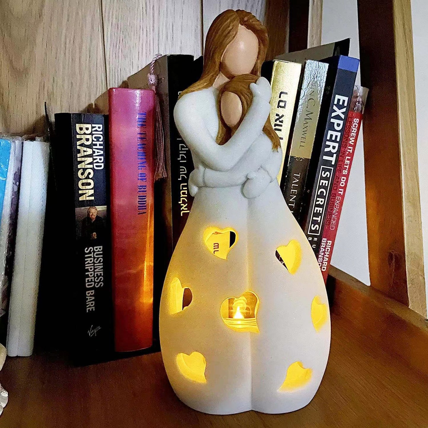 Hug candlesticks LED luminous family love mother and daughter Mother's Day resin home decoration hundreds of pieces festival
